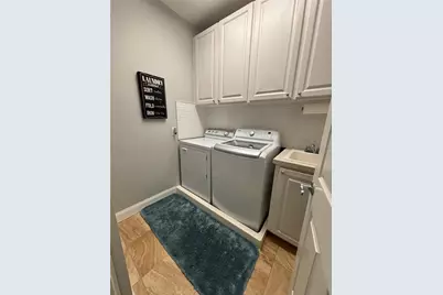 7753 Bergamo Avenue, Sarasota, FL 34238 - Photo 27