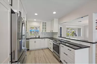 3118 Key Way, Sarasota, FL 34239 - Photo 9