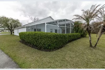 685 Eagle Pointe S, Kissimmee, FL 34746 - Photo 3