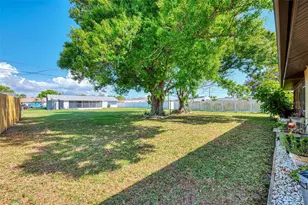 430 Sunnyside Dr, Venice, FL 34293 - Photo 35