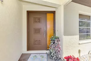 430 Sunnyside Dr, Venice, FL 34293 - Photo 5