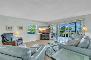 600 Manatee Ave, Holmes Beach, FL 34217 - Photo 17