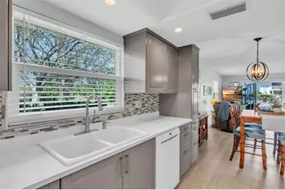 600 Manatee Avenue #145, Holmes Beach, FL 34217 - Photo 7