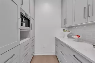 943 Pomelo Pl, Sarasota, FL 34236 - Photo 13