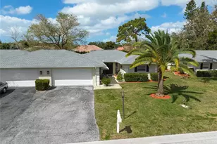 7128 W Country Club Dr N, Sarasota, FL 34243 - Photo 29