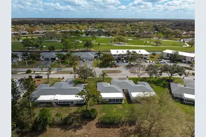 7128 W Country Club Drive N, Sarasota, FL 34243 - Photo 35