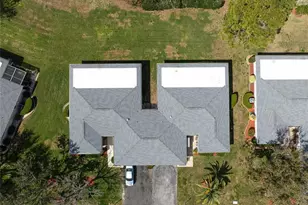 7128 W Country Club Dr N, Sarasota, FL 34243 - Photo 33