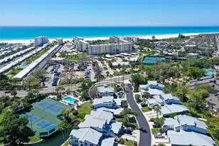 1200 Siesta Bayside Dr, Sarasota, FL 34242 - Photo 31