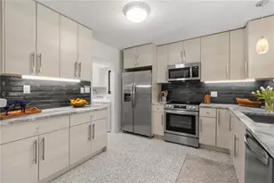 157 Garden Ln, Sarasota, FL 34242 - Photo 23