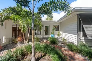 157 Garden Ln, Sarasota, FL 34242 - Photo 3