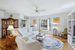 4140 Oakhurst Cir W, Sarasota, FL 34233 - Photo 5