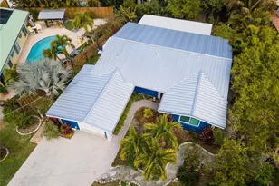 504 58th St, Holmes Beach, FL 34217 - Photo 3