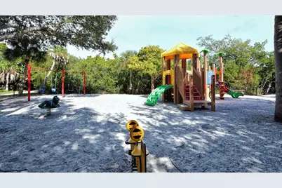 729 Saint Judes Drive S #3, Longboat Key, FL 34228 - Photo 43