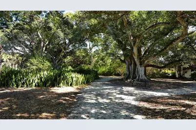 729 Saint Judes Drive S #3, Longboat Key, FL 34228 - Photo 67