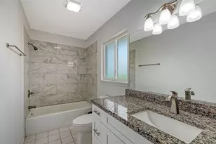 972 Leeward Rd, Venice, FL 34293 - Photo 17