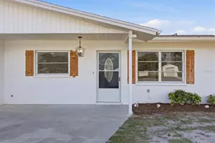 4872 Nautilus Rd, Venice, FL 34293 - Photo 3