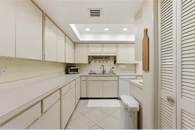 5757 Gulf Of Mexico Drive #115, Longboat Key, FL 34228 - Photo 11