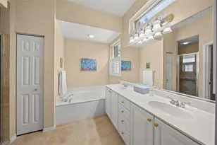 4243 Miriana Way, Sarasota, FL 34233 - Photo 23