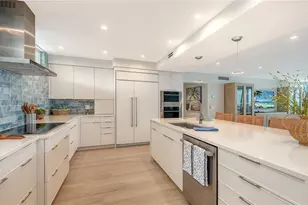 100 Sands Point Rd, Longboat Key, FL 34228 - Photo 5