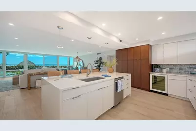 100 Sands Point Road #114, Longboat Key, FL 34228 - Photo 9