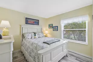 9290 Lake Park Dr, Fort Myers, FL 33919 - Photo 15