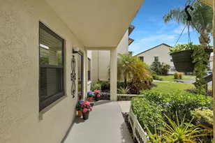 9290 Lake Park Dr, Fort Myers, FL 33919 - Photo 21