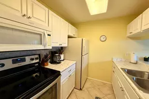 3863 59th Ave W, Bradenton, FL 34210 - Photo 13