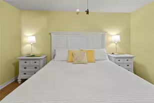 1801 Gulf Dr N, Bradenton Beach, FL 34217 - Photo 9