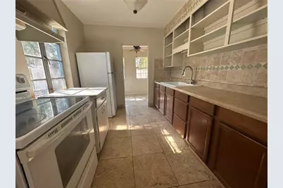 1037 40th Street, Sarasota, FL 34234 - Photo 5