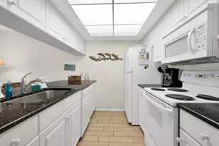 2312 Gulf Dr N, Bradenton Beach, FL 34217 - Photo 5