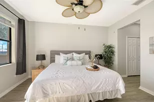 4303 Via Piedra Cir, Sarasota, FL 34233 - Photo 9