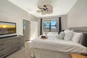 4303 Via Piedra Cir, Sarasota, FL 34233 - Photo 11