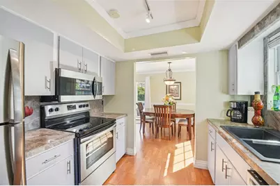 2908 Avenue C, Holmes Beach, FL 34217 - Photo 7