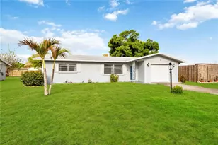 181 Sandhurst Dr, Venice, FL 34293 - Photo 1