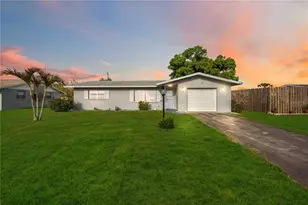 181 Sandhurst Dr, Venice, FL 34293 - Photo 1