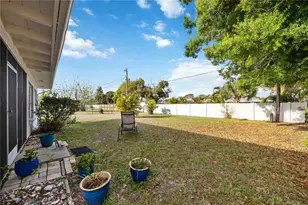 181 Sandhurst Dr, Venice, FL 34293 - Photo 43