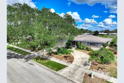 3304 Kenmore Drive, Sarasota, FL 34231 - Photo 3
