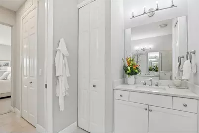 2946 Trustee Avenue, Sarasota, FL 34243 - Photo 21