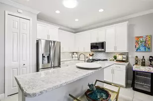 2946 Trustee Ave, Sarasota, FL 34243 - Photo 9