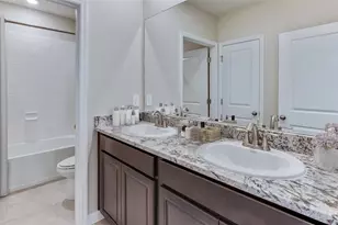 18210 Thistleberry Pl, Lakewood Ranch, FL 34211 - Photo 15