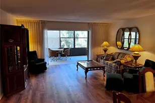 533 Lakeside Dr, Bradenton, FL 34210 - Photo 11