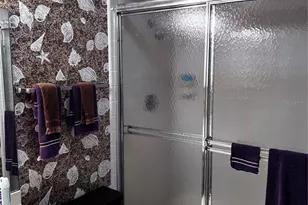 533 Lakeside Dr, Bradenton, FL 34210 - Photo 9