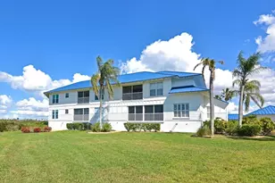 946 Sandpiper Cir, Bradenton, FL 34209 - Photo 27