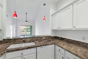 819 Fairwaycove Ln, Bradenton, FL 34212 - Photo 29