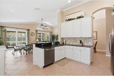 4246 65th Place E, Sarasota, FL 34243 - Photo 7