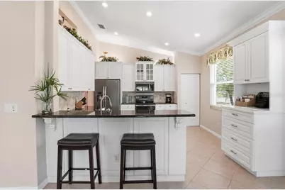 4246 65th Place E, Sarasota, FL 34243 - Photo 3