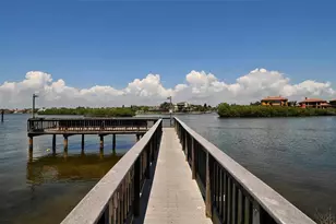 1200 E Peppertree Ln, Sarasota, FL 34242 - Photo 31