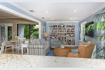 1200 East Peppertree Lane #302, Sarasota, FL 34242 - Photo 27