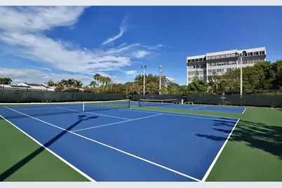 1200 East Peppertree Lane #302, Sarasota, FL 34242 - Photo 33