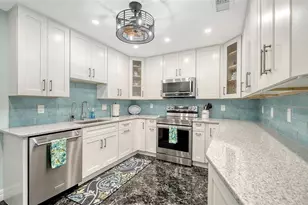 1200 E Peppertree Ln, Sarasota, FL 34242 - Photo 13